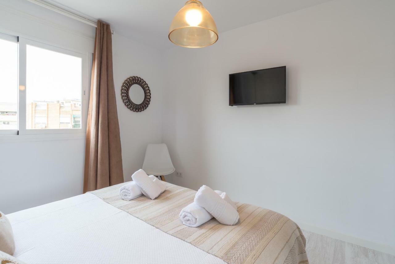 Apartment Stunning Spacious With Free Parking Málaga
