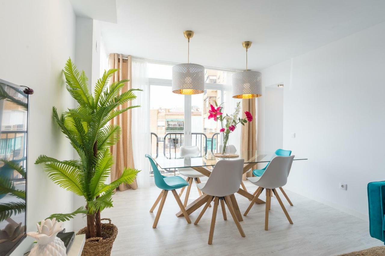 Apartment Stunning Spacious With Free Parking Málaga